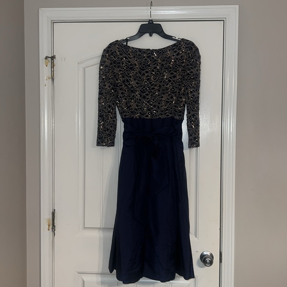 JESSICA HOWARD FORMAL DRESS - Picture 5 of 6